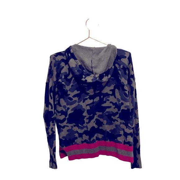 Jamison blue camouflage pullover with hot pink stripe size medium - Picture 2 of 6